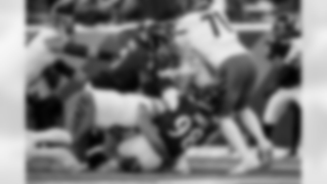 ILB Roquan Smith (left) & DT Travis Jones (right)