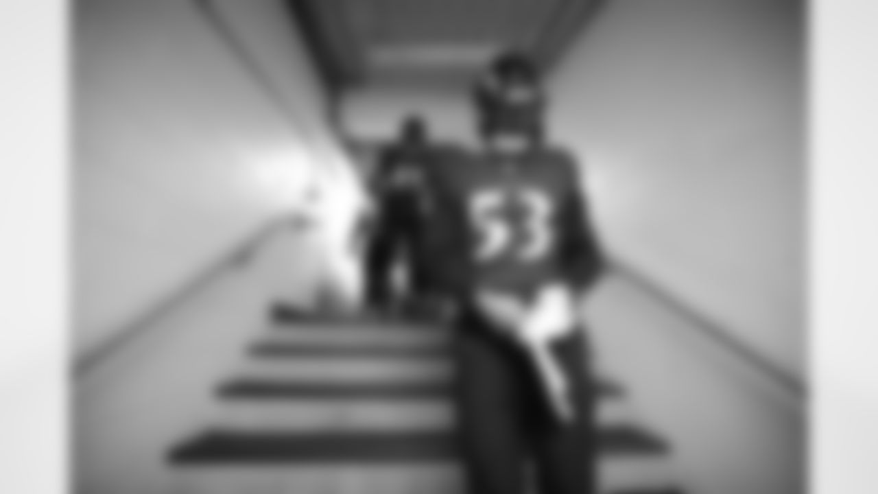 OLB Kyle Van Noy