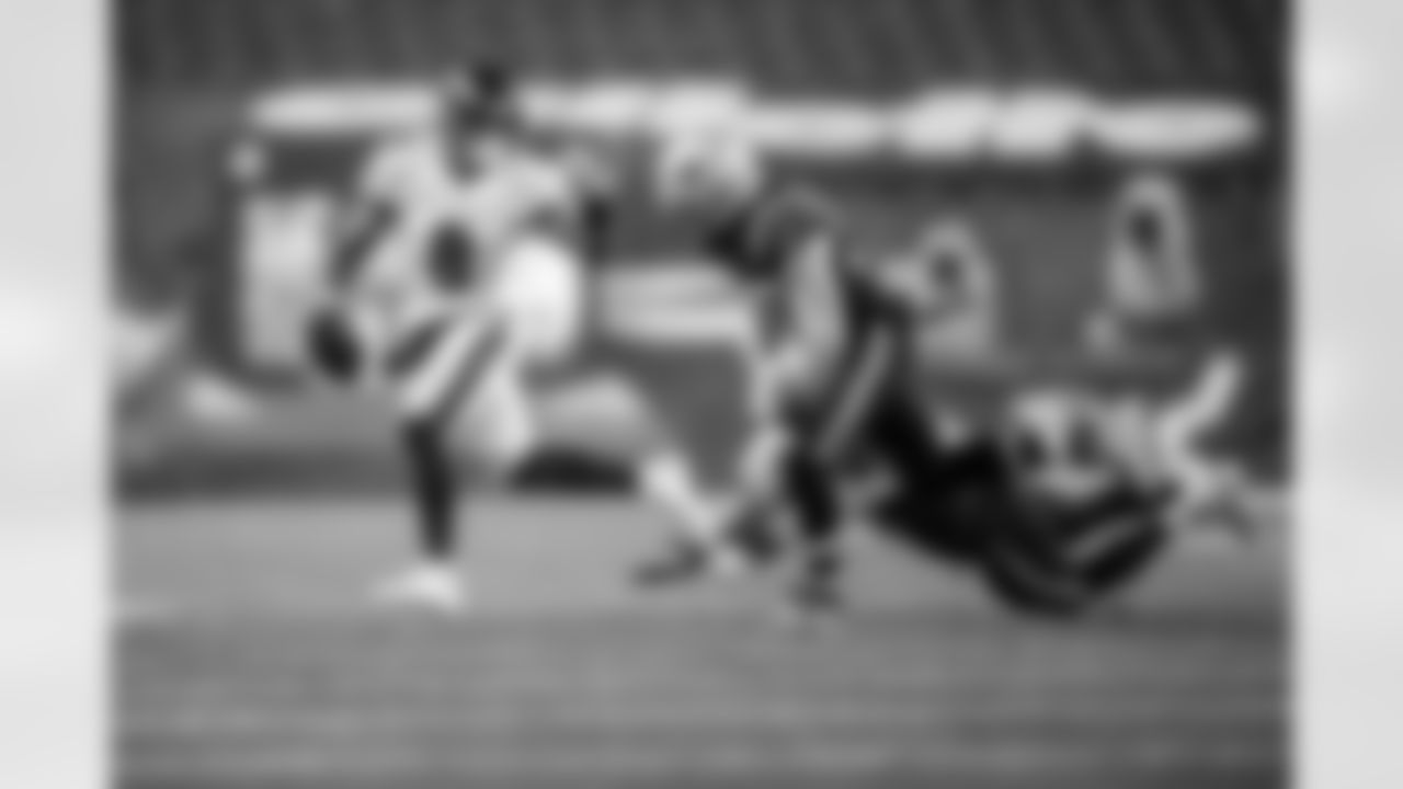 New England Patriots
Quarterback: Drake Maye
Key Additions: T Will Campbell, WR Stefon Diggs, DT Milton Williams
Key Departures: DT Daniel Ekuale, K Joey Slye, CB Jonathan Jones
Head Coach: Mike Vrabel
2024 Record: 4-13
Vrabel is in his first season at the helm in New England and has an up-and-coming quarterback in Maye. The Patriots were big spenders in free agency, signing Diggs and Williams to lucrative contracts. New England could be on the rise.