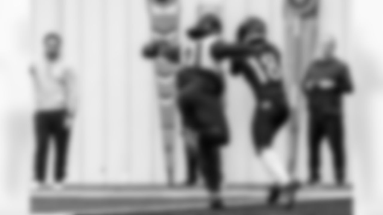 CB Brandon Stephens breaking up a pass.