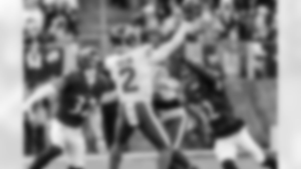 ILB Trenton Simpson (left) & S Alohi Gilman (right)