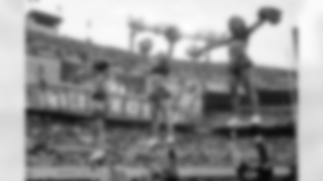 Cheer_VS_Colts-123