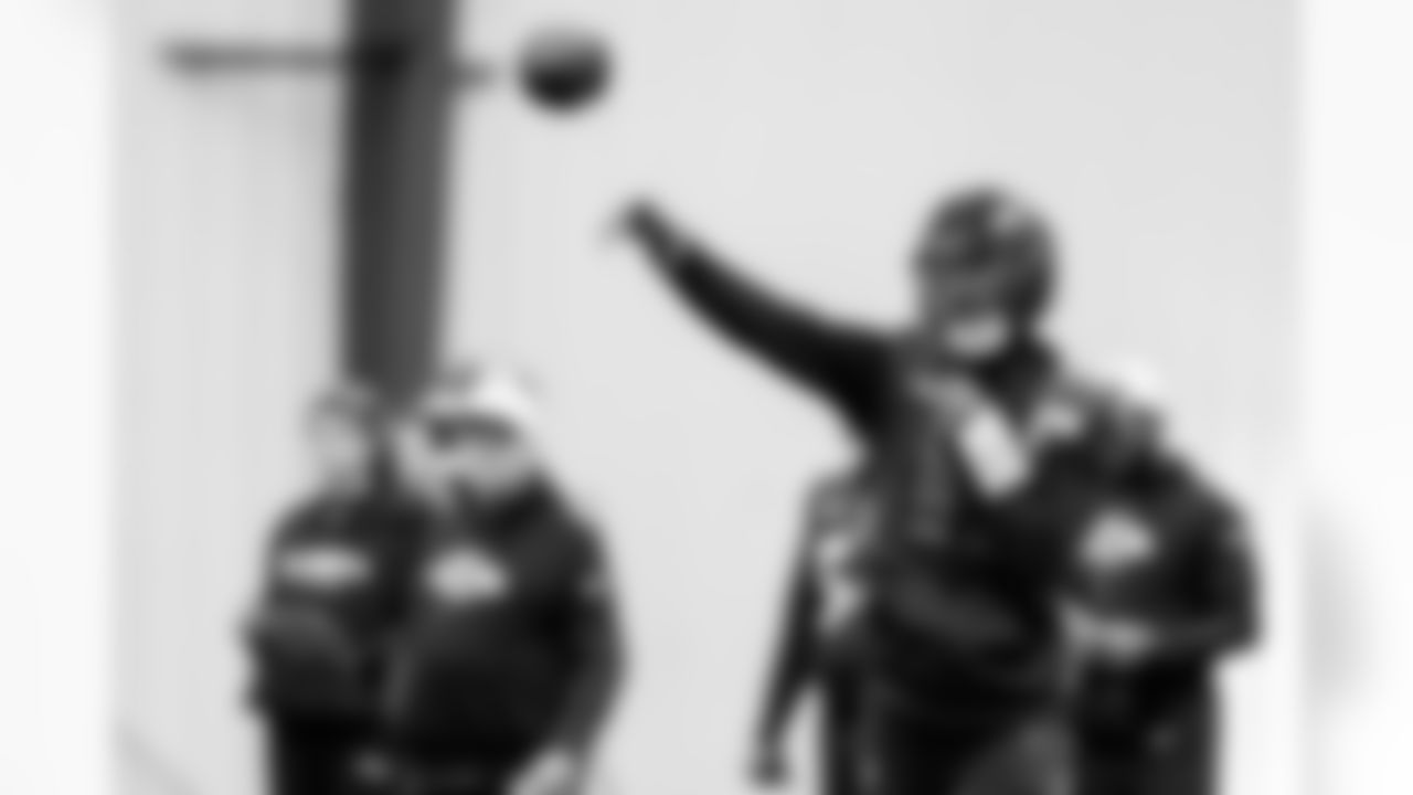 QB Josh Johnson