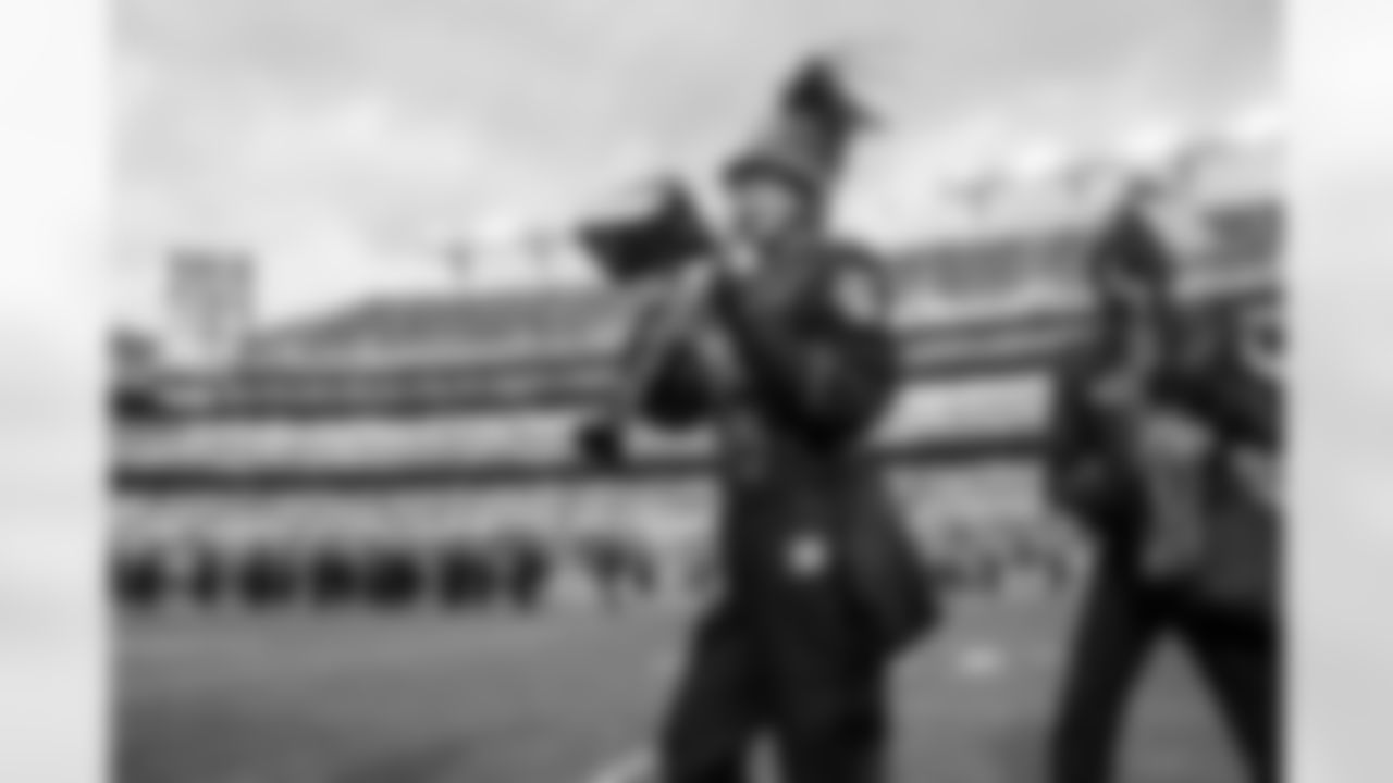 Cheer_Full_112325-227