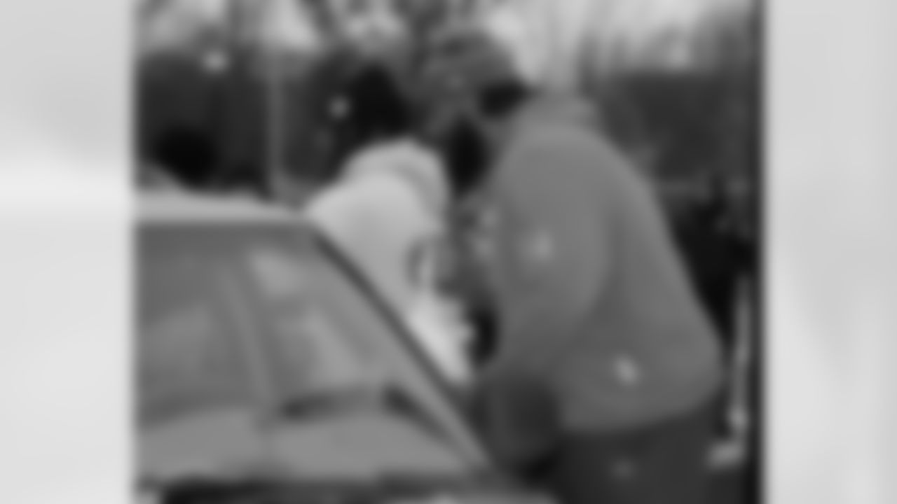 ThanksgivingTurkeys_112125ph23