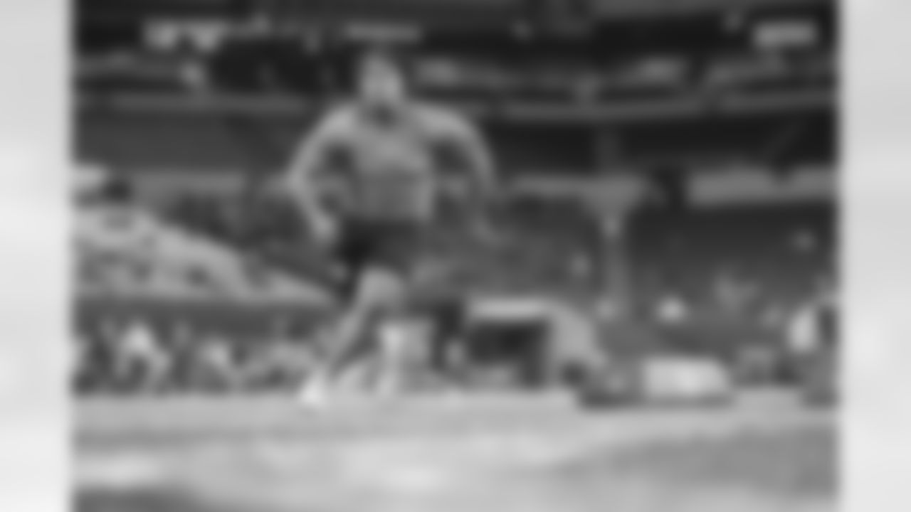 DT Byron Murphy II, Texas
Murphy's 4.87-second 40-yard dash at 297 pounds caught everyone's attention. He also had great agility and power in drills and was very smooth going over the bags. Murphy was considered a late first-round pick by many analysts before, and he may have moved up.