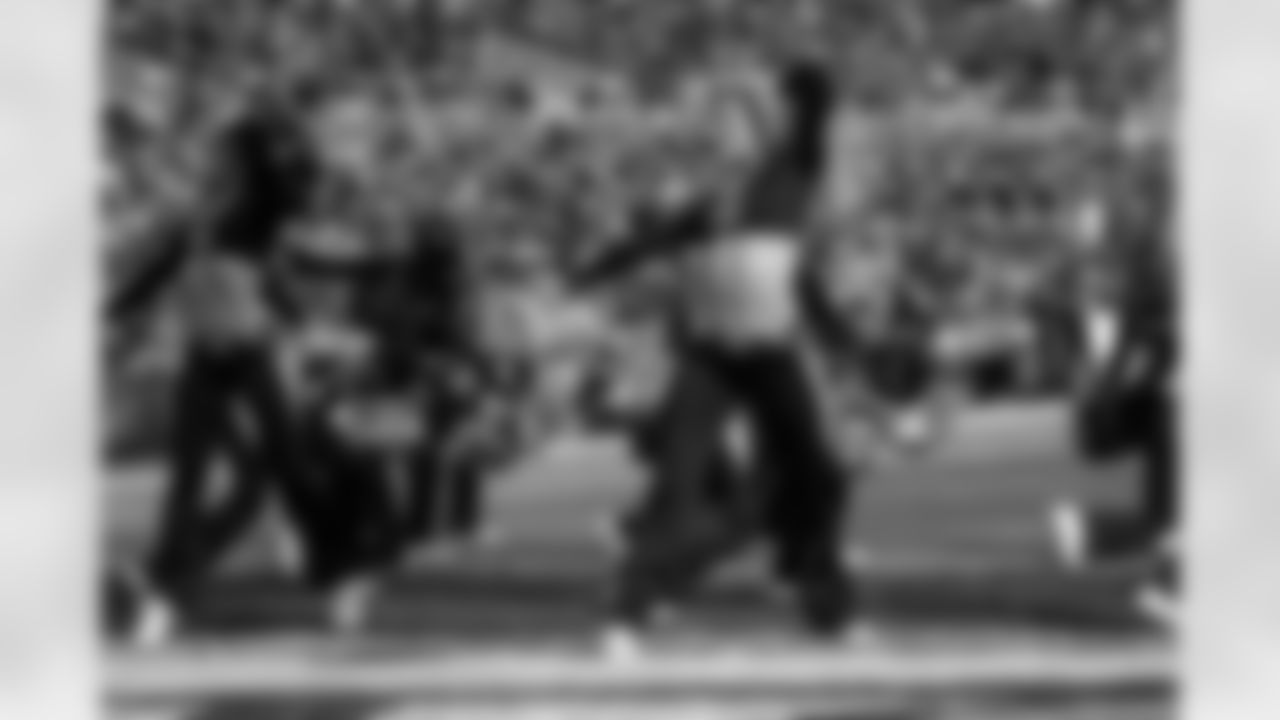 CHEER_WEB_112325-134