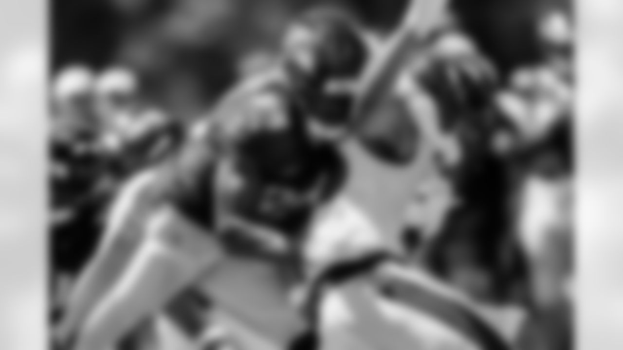 TE Zaire Mitchell-Paden