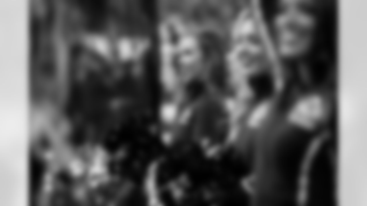 CHEER_WEB_120725-139