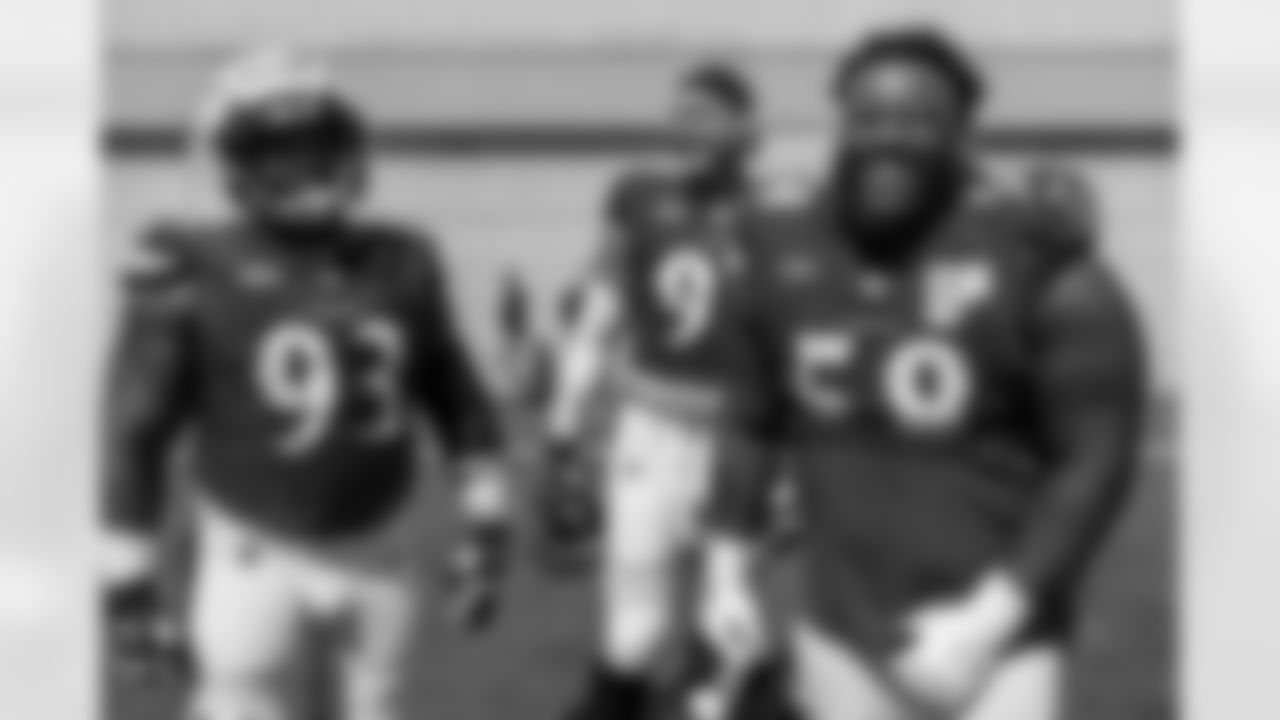 NT Deadrin Senat (left), DE Brent Urban (middle) & NT Michael Pierce (right)