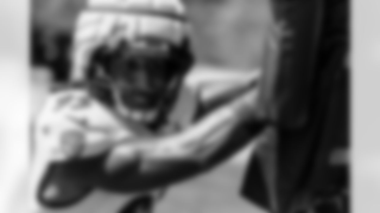 OLB Tavius Robinson