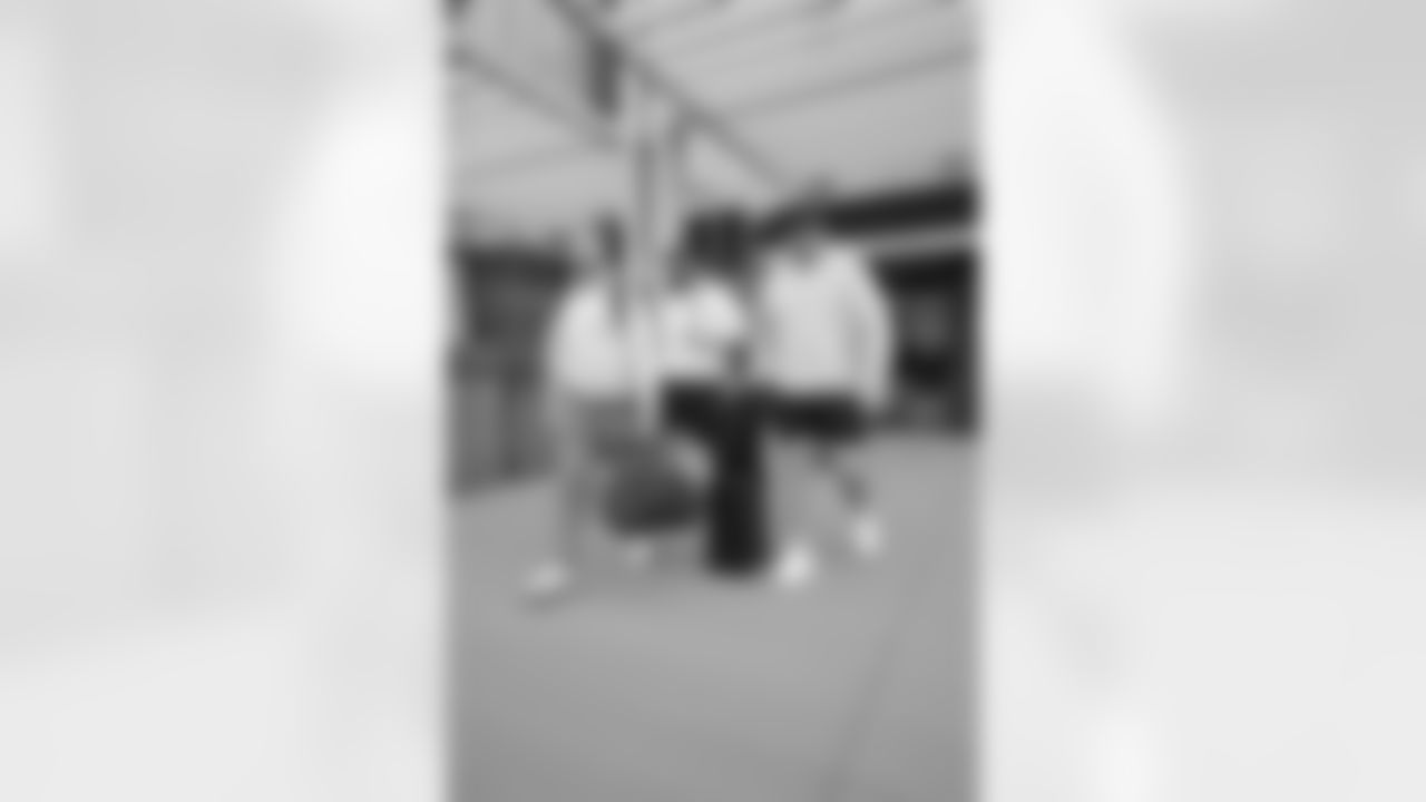 G Ben Cleveland (middle) & RT Roger Rosengarten (right)