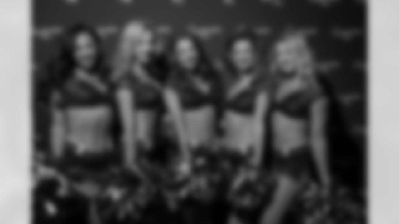 CHEER_WEB_101225-101