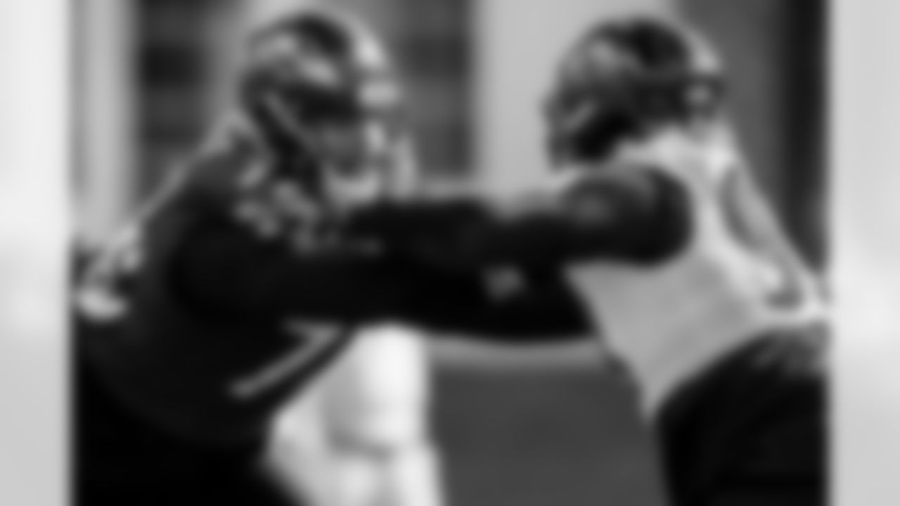 G Daniel Faalele (left) & DT Aeneas Peebles (right)