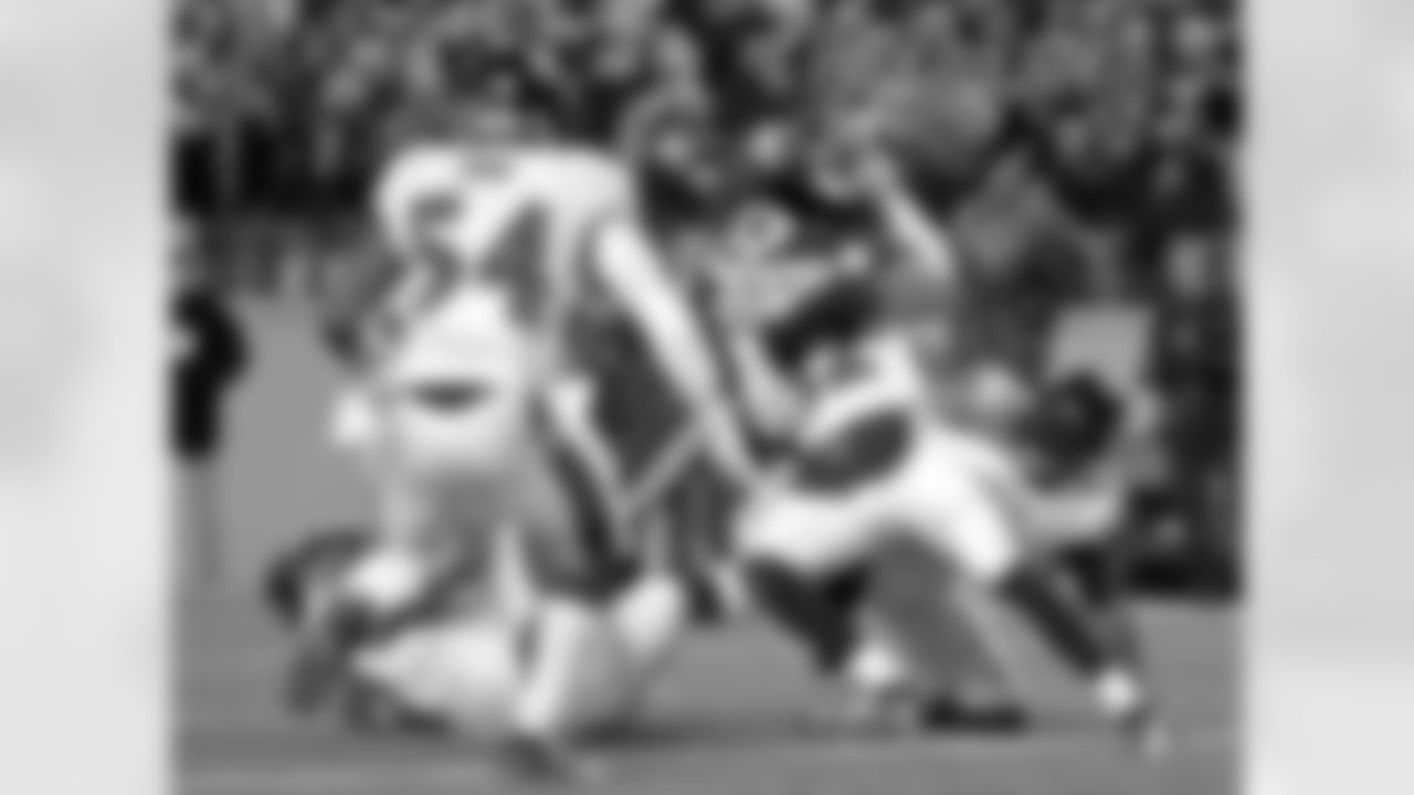 2016 – Week 16: Steelers 31, Ravens 27

The Steelers clinched the AFC North title Christmas night with a 4-yard touchdown pass from Roethlisberger to Antonio Brown, who stretched the ball across the goal line with 9 seconds remaining.