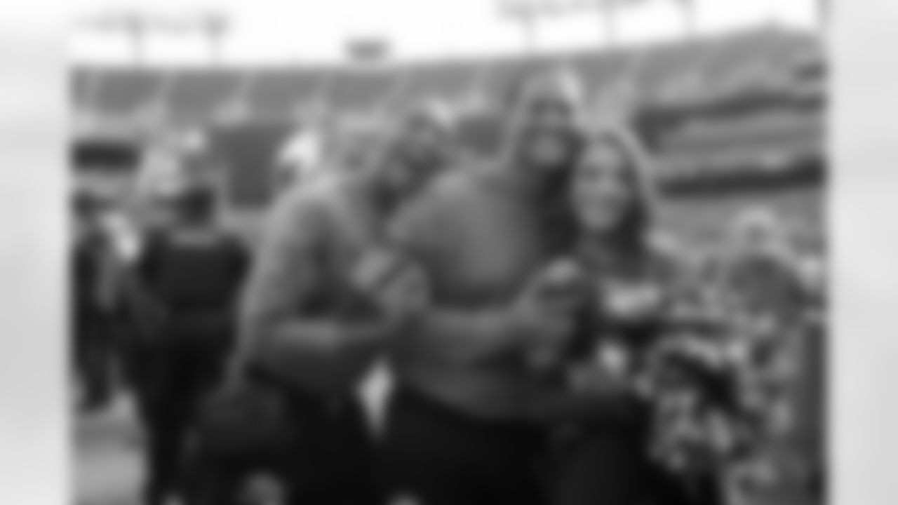 CHEER_FULL_102625-3