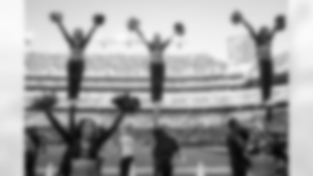 CHEER_WEB_112325-149