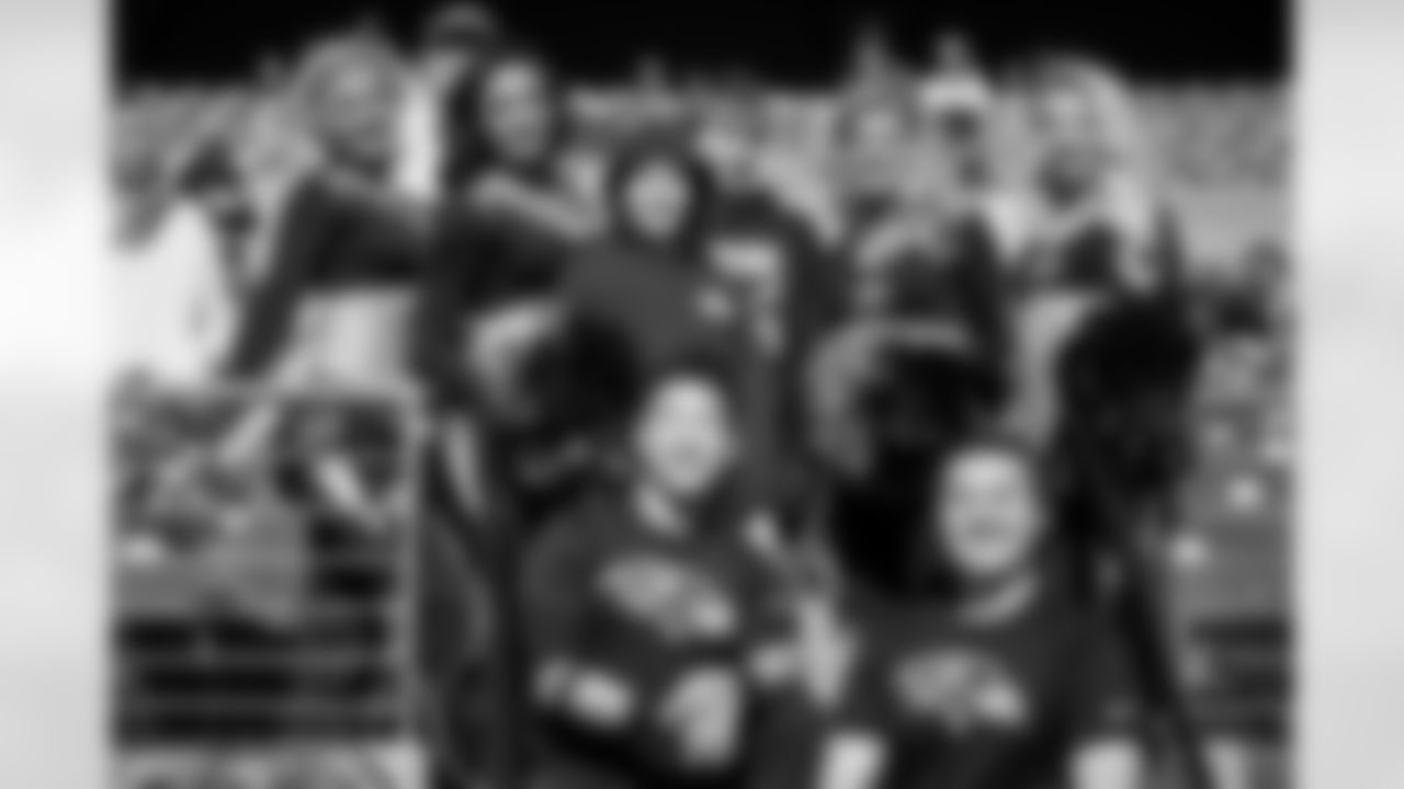 CHEER_WEB_112325-107