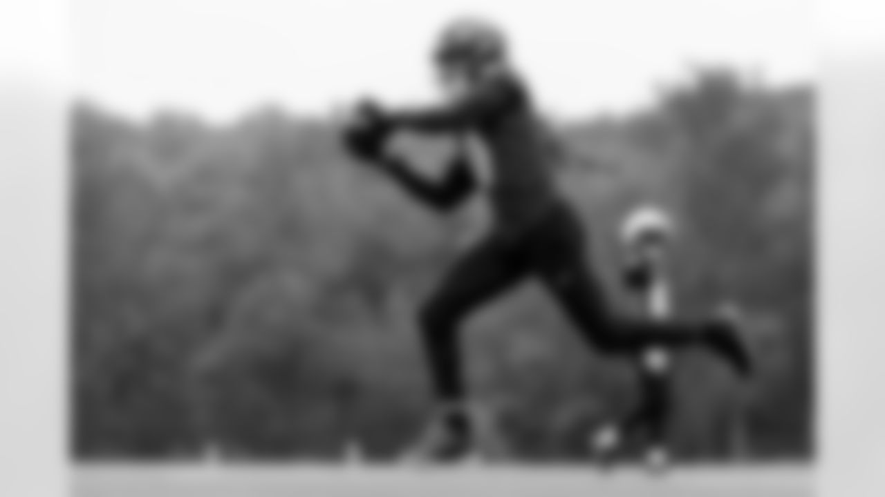 WR DeAndre Hopkins
The veteran addition has shown Lamar Jackson he'll be a trusted contested-catch target. Hopkins made a sliding one-handed catch with a pop-up on Tuesday that thoroughly impressed his quarterback, who called it "super vet-type stuff."