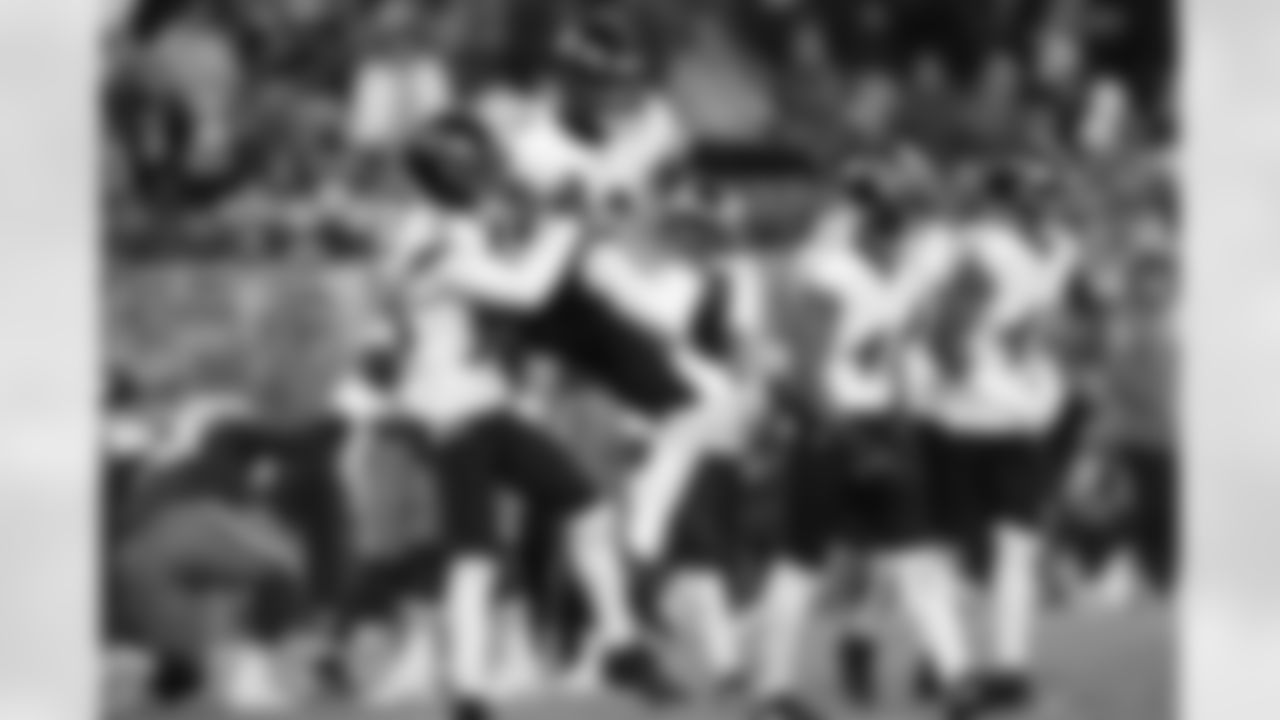 CB Keyon Martin (left) & S Alohi Gilman (right)