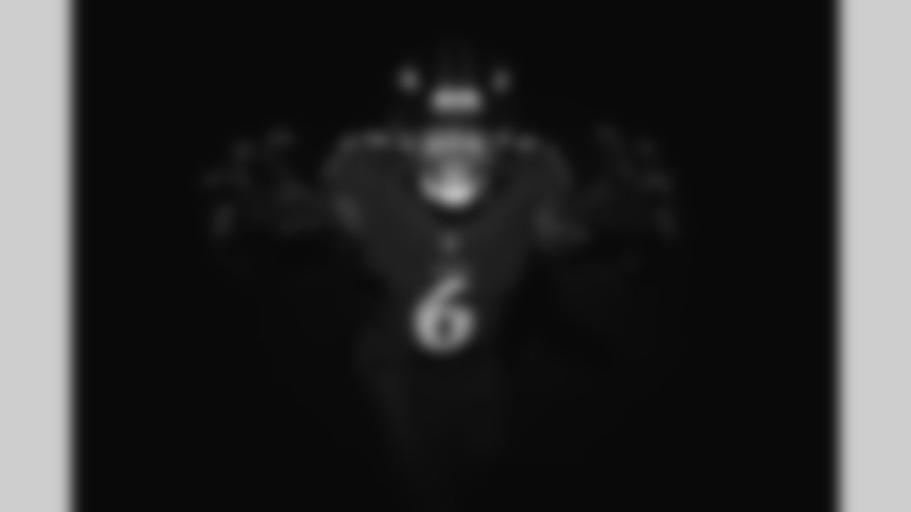 20231113_Black_Uniforms_sh_17