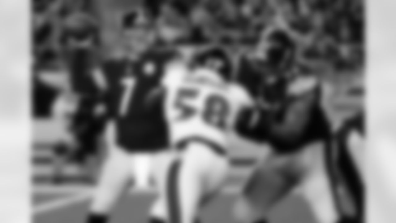 2014 – Week 9: Steelers 43, Ravens 23

Ben Roethlisberger threw for 340 yards and six touchdown passes for the second consecutive game on "Sunday Night Football," breaking the league record for most touchdown passes in a two-game span.