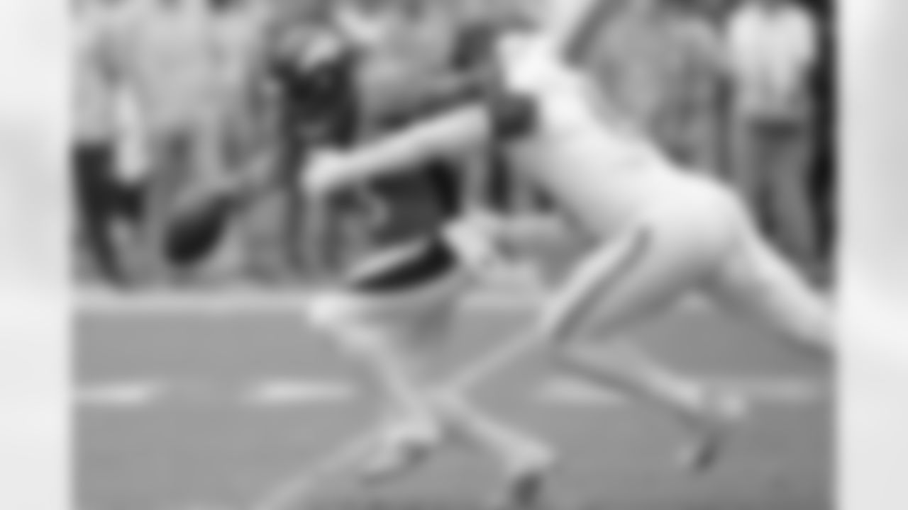 EDGE Emmanuel Ogbah, Dolphins
Ogbah has been a consistent defender for years. He had back-to-back nine-sack seasons in Miami in 2020 and 2021. The 30-year-old hasn't been a starter either of the past two seasons.