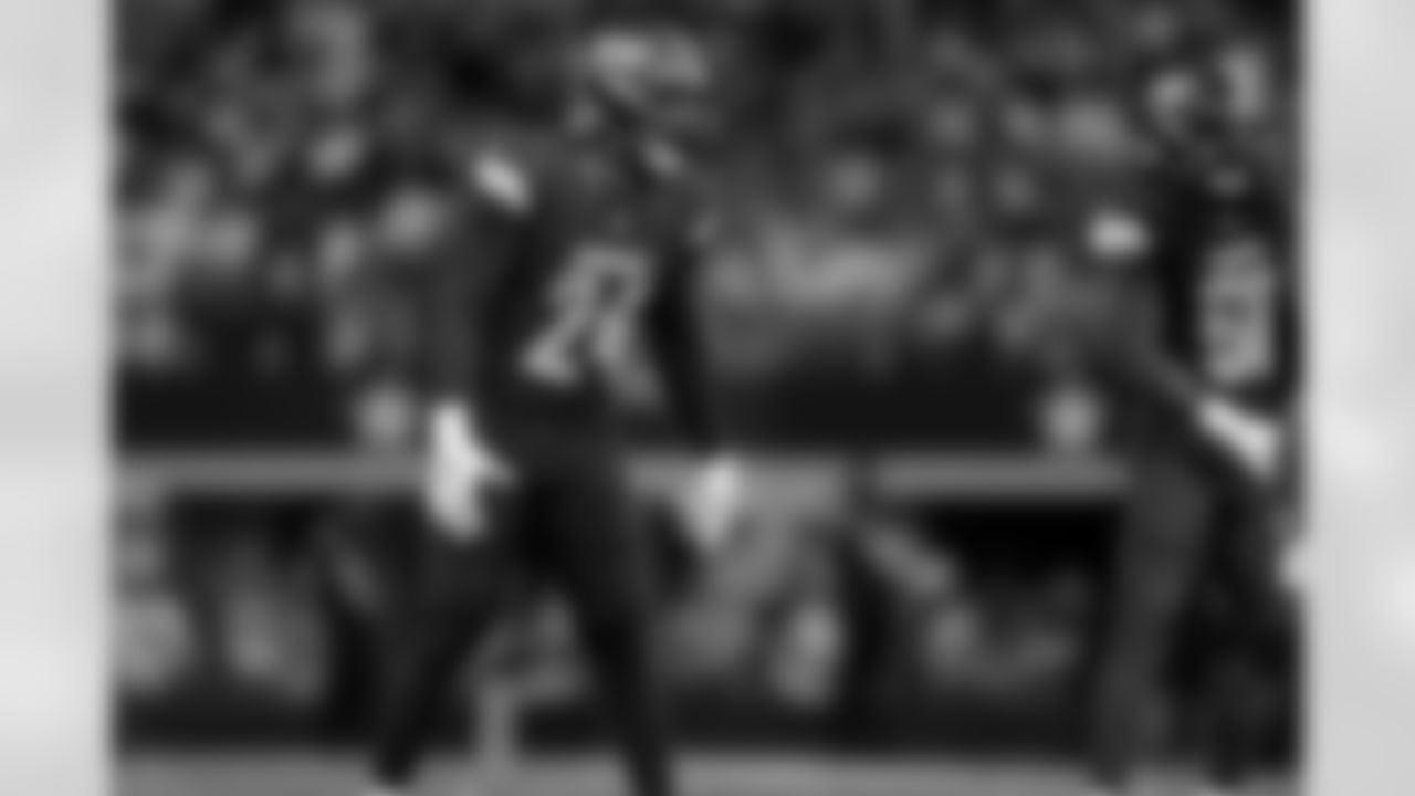 Von Miller, Washington Commanders
2025 stats: 26 tackles, 9 sacks