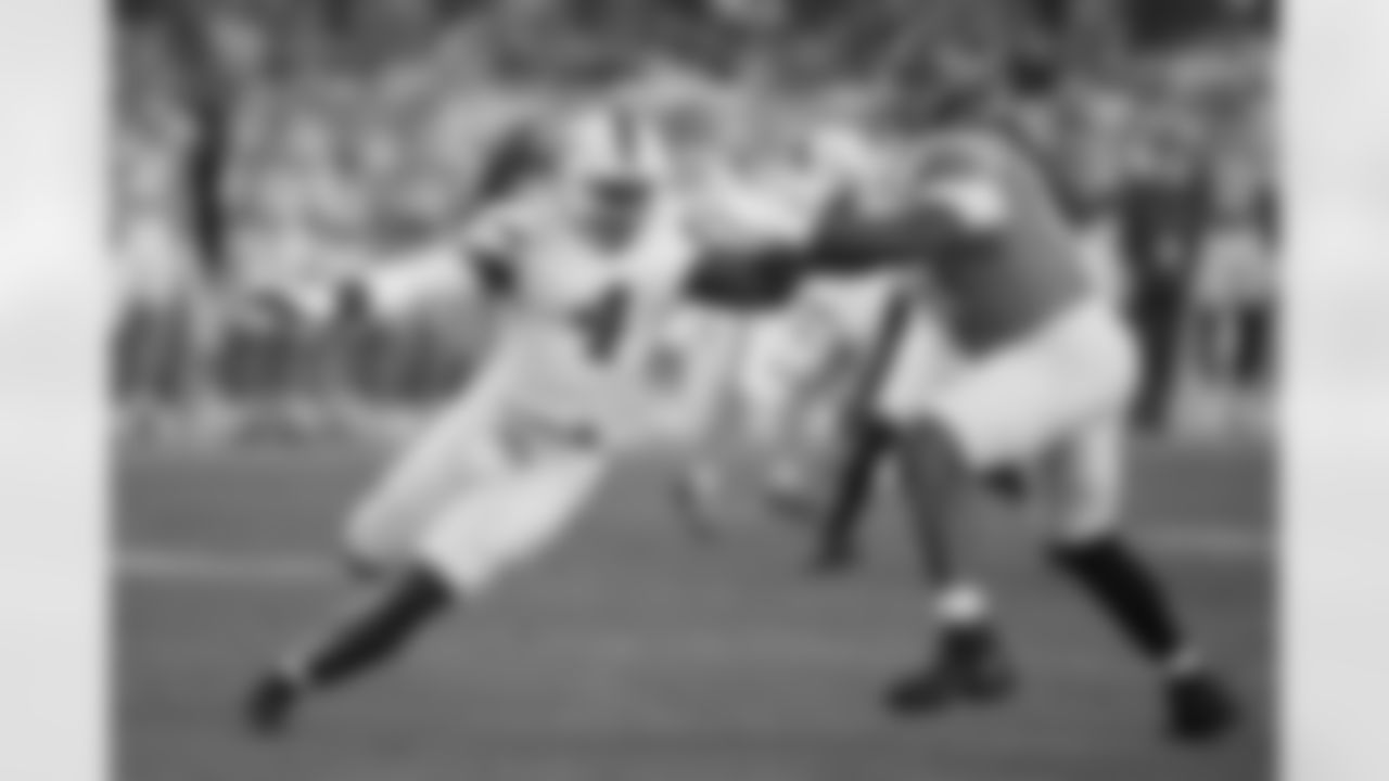 EDGE Rueben Bain Jr., Miami
The biggest question surrounding Bain heading into the Combine was his arm size, and his sub-31-inch arms only generated more buzz about the subject. Bain is widely considered a top-10 prospect after generating 20.5 sacks over three seasons at Miami, but his measurables could affect when he hears his name called.