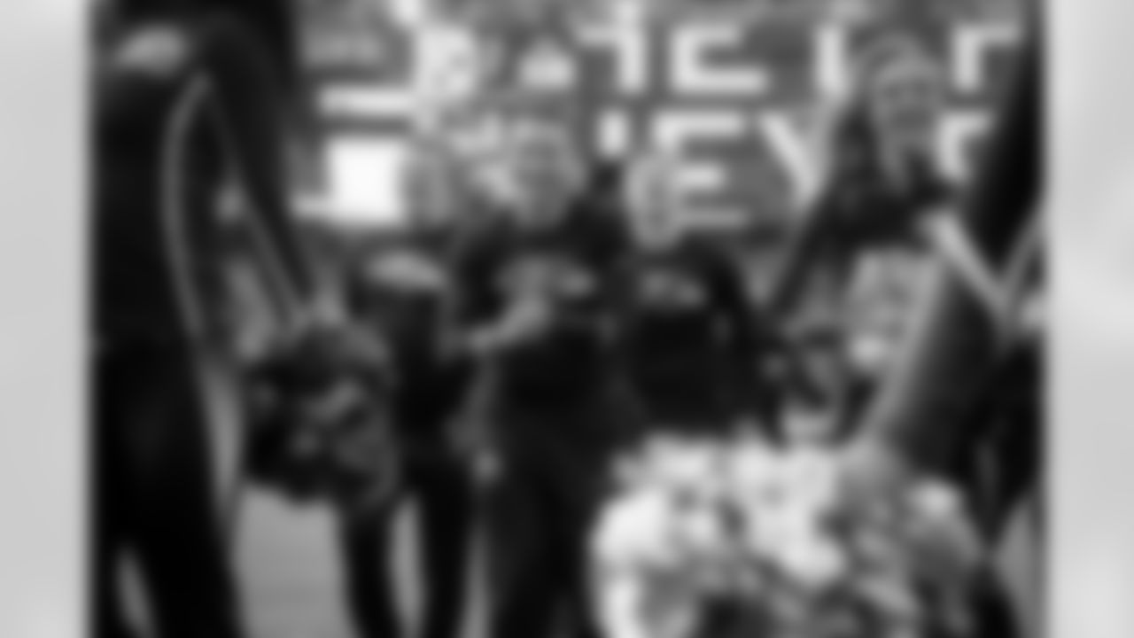 CHEER_WEB_120725-138