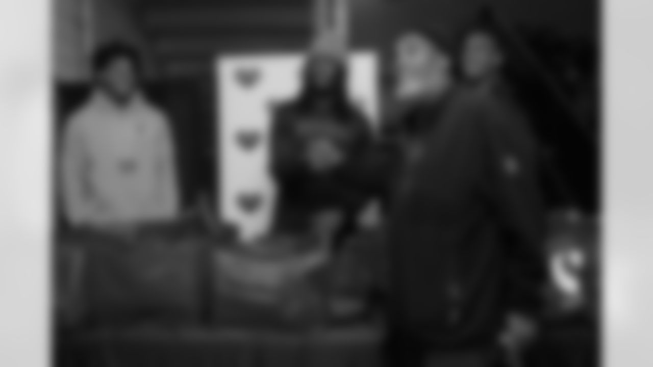 ThanksgivingTurkeys_112125ph64