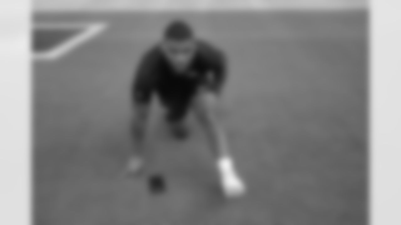 ILB Trenton Simpson