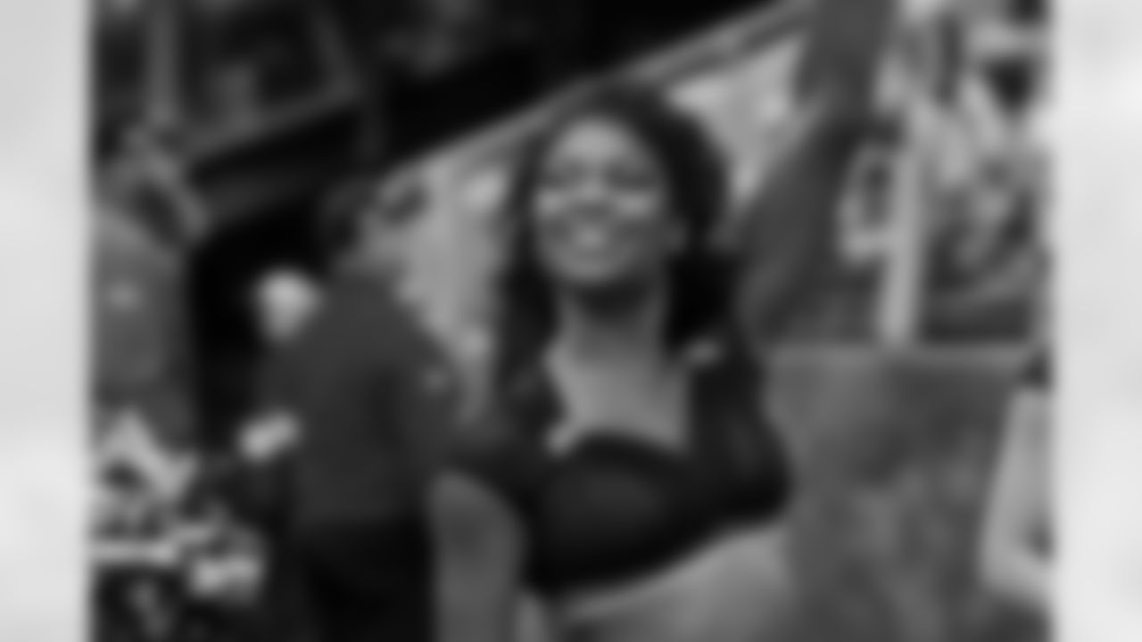 CHEER_WEB_101225-145