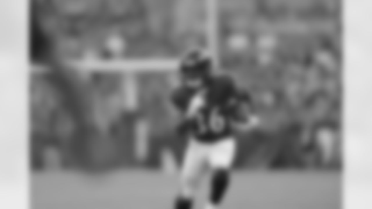 RB Owen Wright