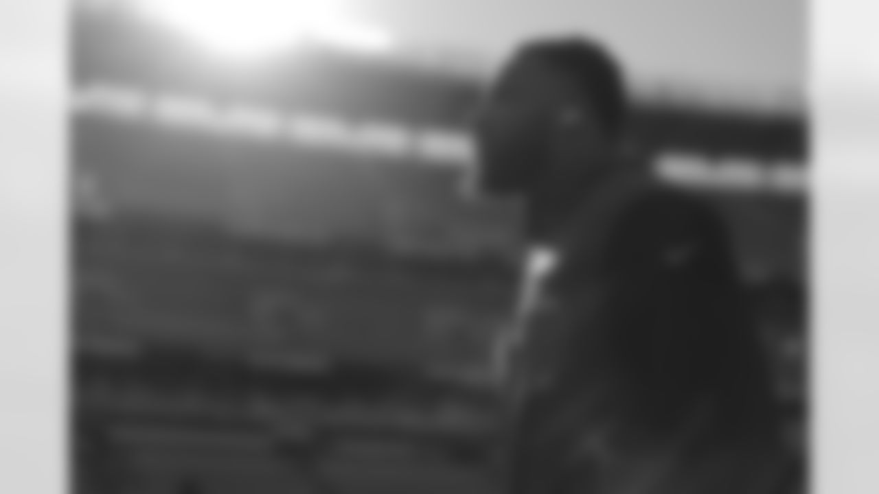 OLB Yannick Ngakoue