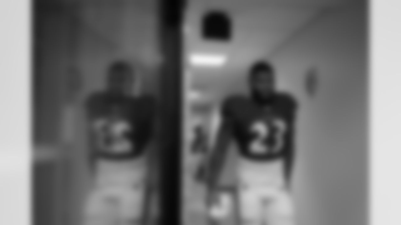 ILB Trenton Simpson