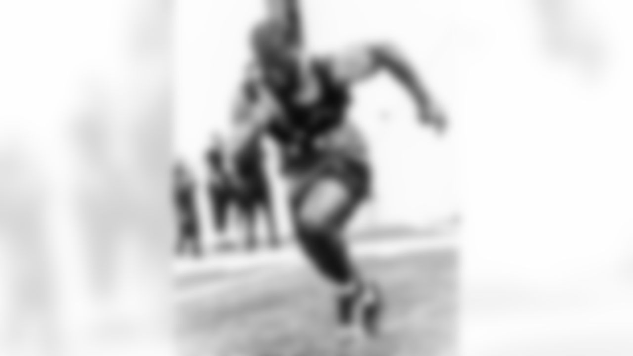 OLB Malik Hamm