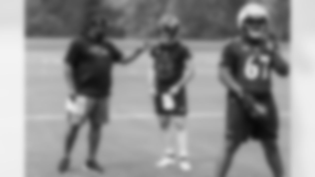 QB Devin Leary
