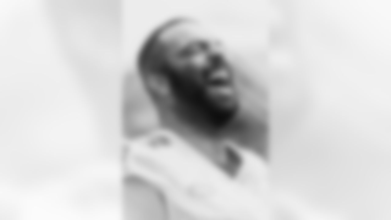 OLB Kyle Van Noy