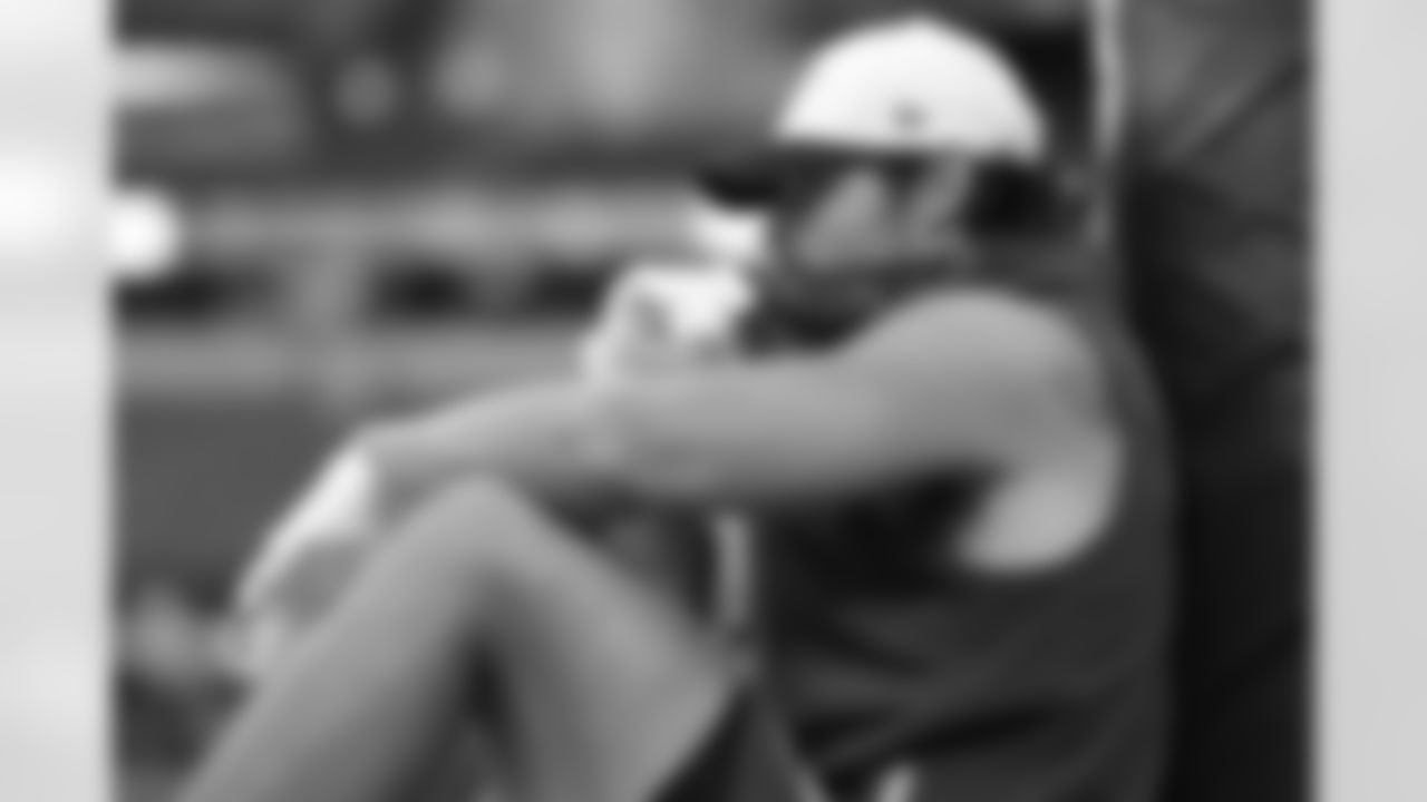 LB Jake Hummel