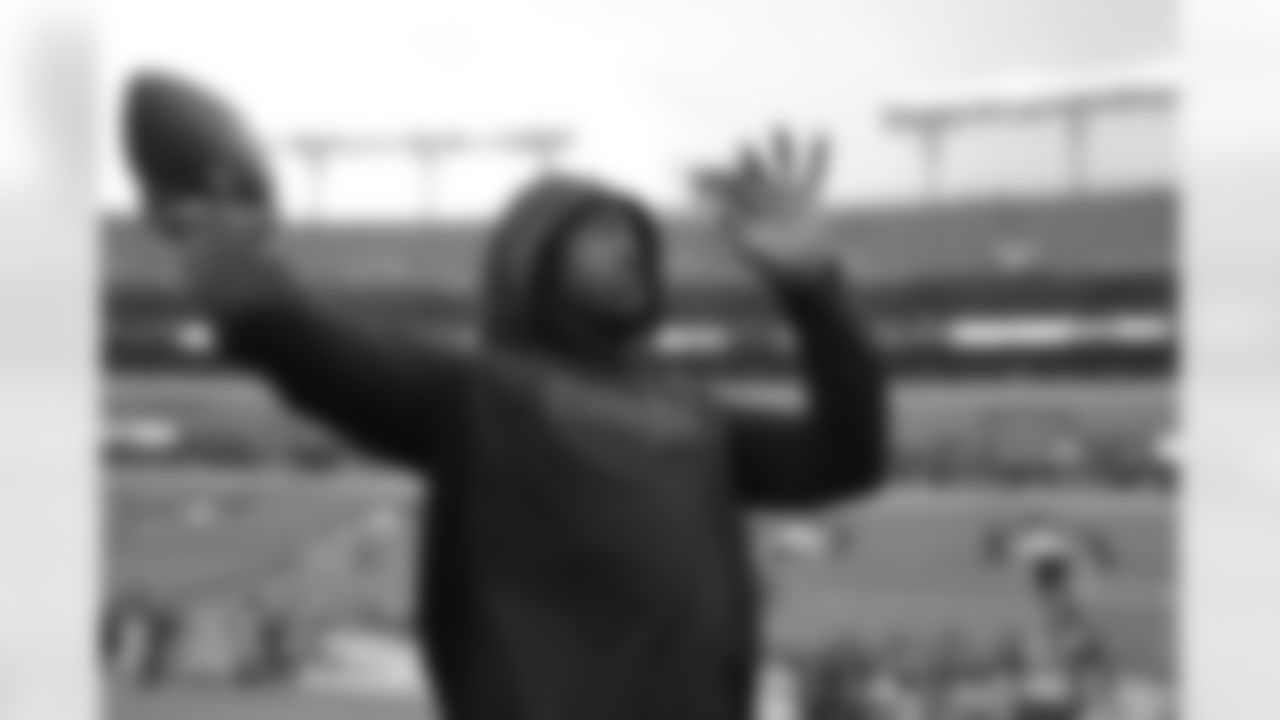 QB Emory Jones