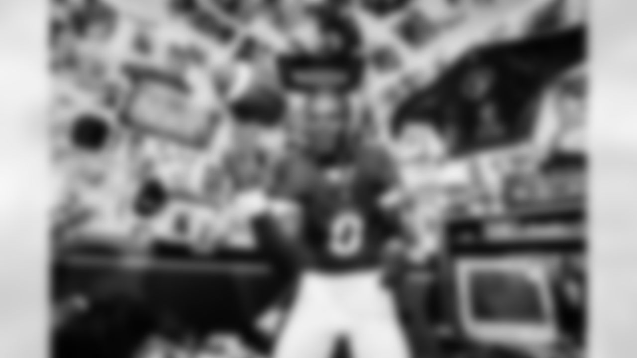 QB Lamar Jackson