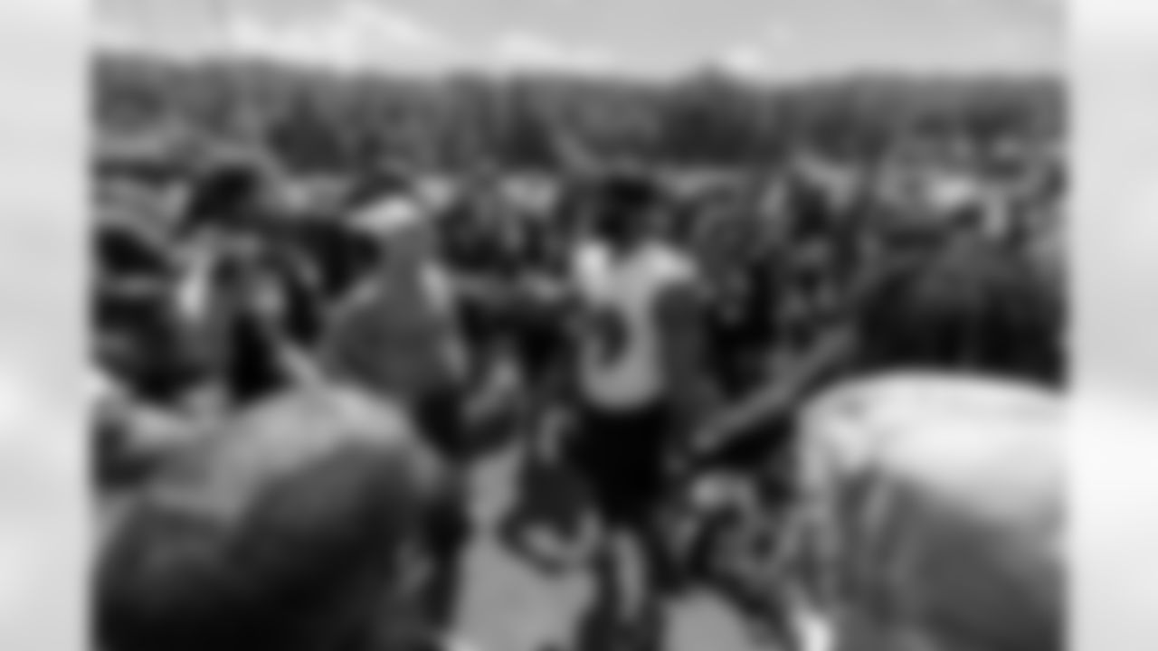 Baltimore Ravens huddle
