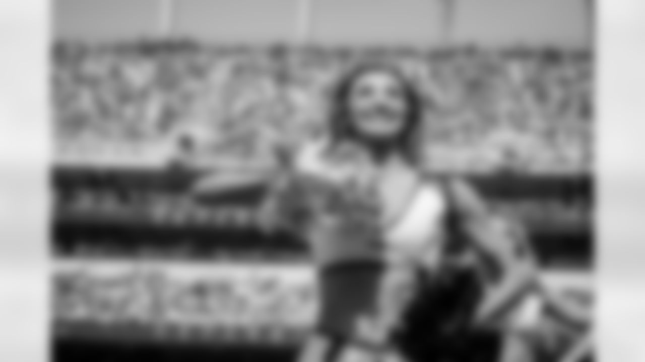 CHEER_WEB_091425-132