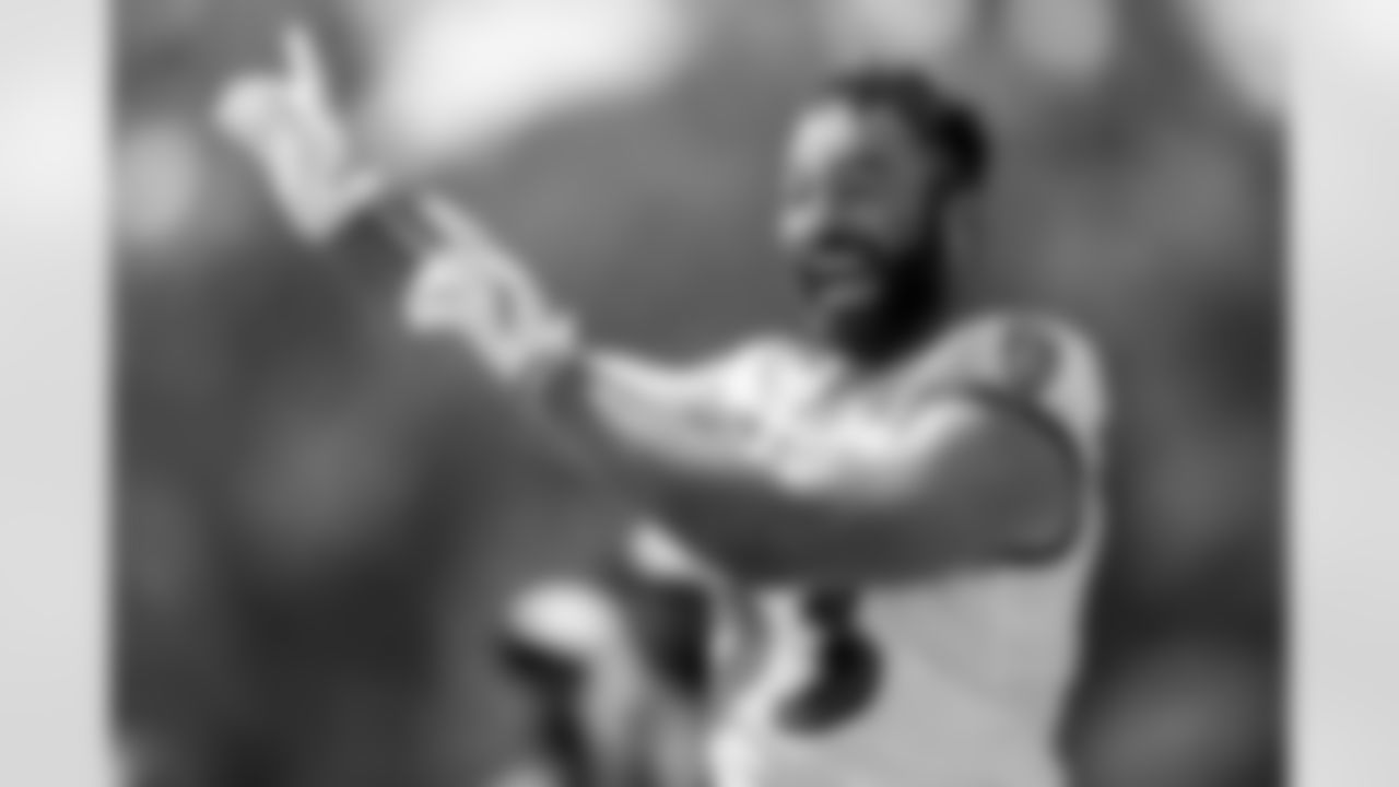 OLB Kyle Van Noy