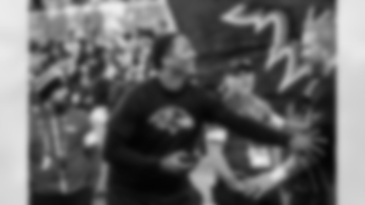 CHEER_WEB_112325-143