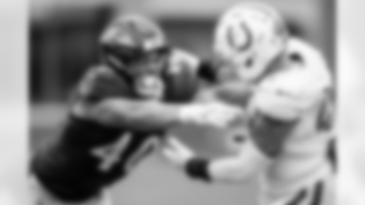 ILB Teddye Buchanan