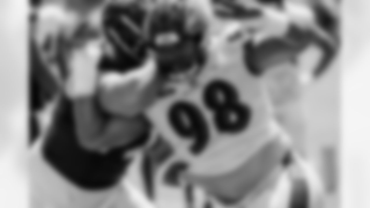 DT Travis Jones