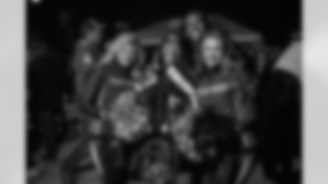 CHEER_WEB_112725-102