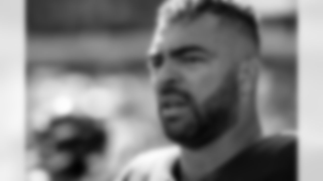 OLB Kyle Van Noy
